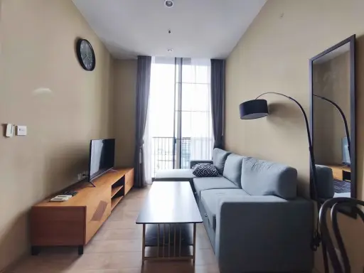 For rent: Noble BE 19, very high floor, modern style, fully furnished. Hurry, it'll be gone soon.