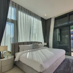 Rent condo Circle 2 Living Prototype