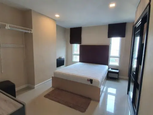 For rent, JW Condo@Don Mueang, on the corner, next to no one, very quiet, suitable for relaxing, good price, hurry and book now.