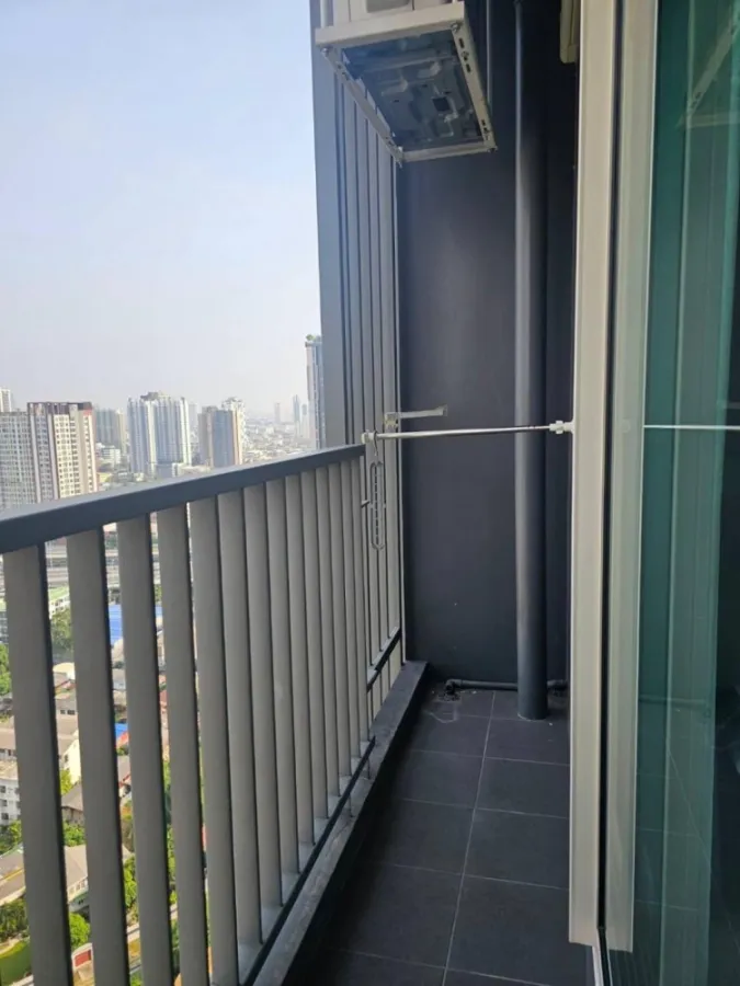 For rent, Metro Sky Wutthakat, high floor, beautiful room, complete electrical appliances. Make a reservation and you won't be disappointed for sure.