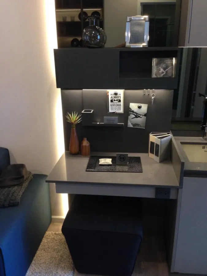 Condo for sale/rent, The Room Sukhumvit 69, next to bts Phra Khanong, beautiful room, pool view, ready to move in. Book now, don't miss it!