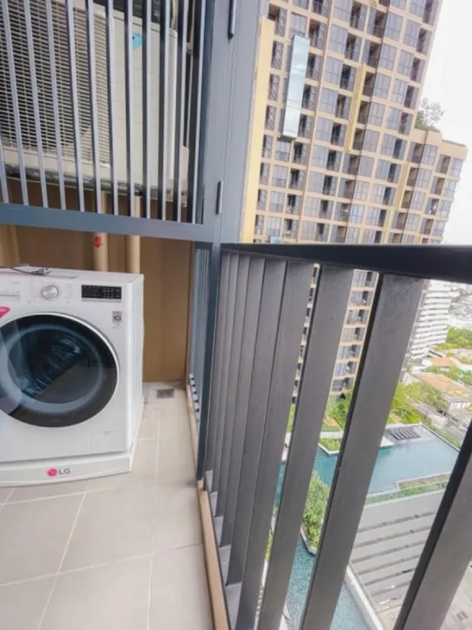 ให้เช่า Oka Haus Sukhumvit 36 ชั้น 16 ห้องน่าอยู่ มาพร้อมการตกแต่งที่ครบครัน จองเลยจ้า