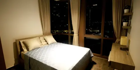 ให้เช่า The Loft Ekamai 2 Bedrooms 1Bathroom ตกแต่งพร้อมอยู่ ระเบียงกว้าง หันหน้าทิศใต้ ลมดี จองเลย