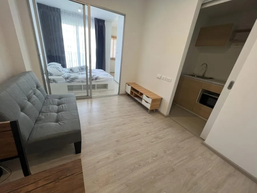 For rent Senakit MRT-Bang Khae. The rooms are well divided into proportions and fully furnished. Book now, don't wait.