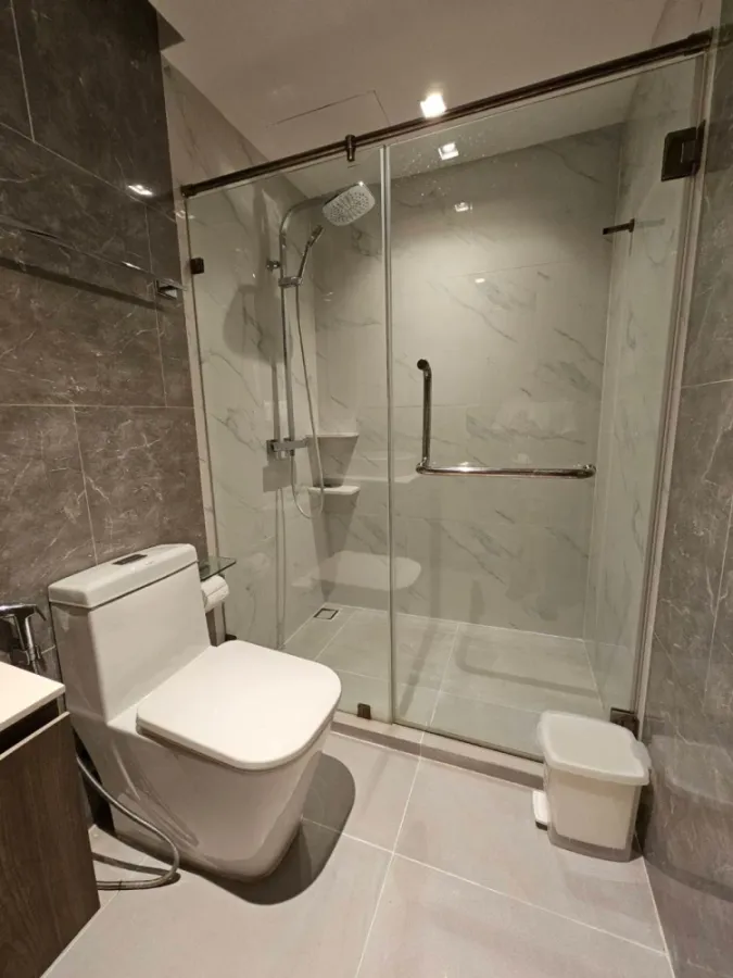 For rent: LLOYD Soonvijai-Thonglor, 8th floor. A lovely, fully furnished unit. Book now!