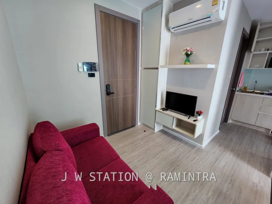 Condo for rent, JW Station @ Ramindra, new room, new furniture. New appliances ready to move in