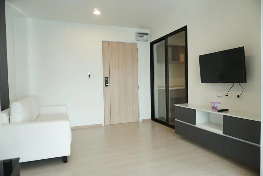 ให้เช่า คอนโด ดิ เอ็กซ์เซล กรูฟ ลาซาล 52 ตำแหน่ง​ large garden view พลาดไม่ได้แล้ว