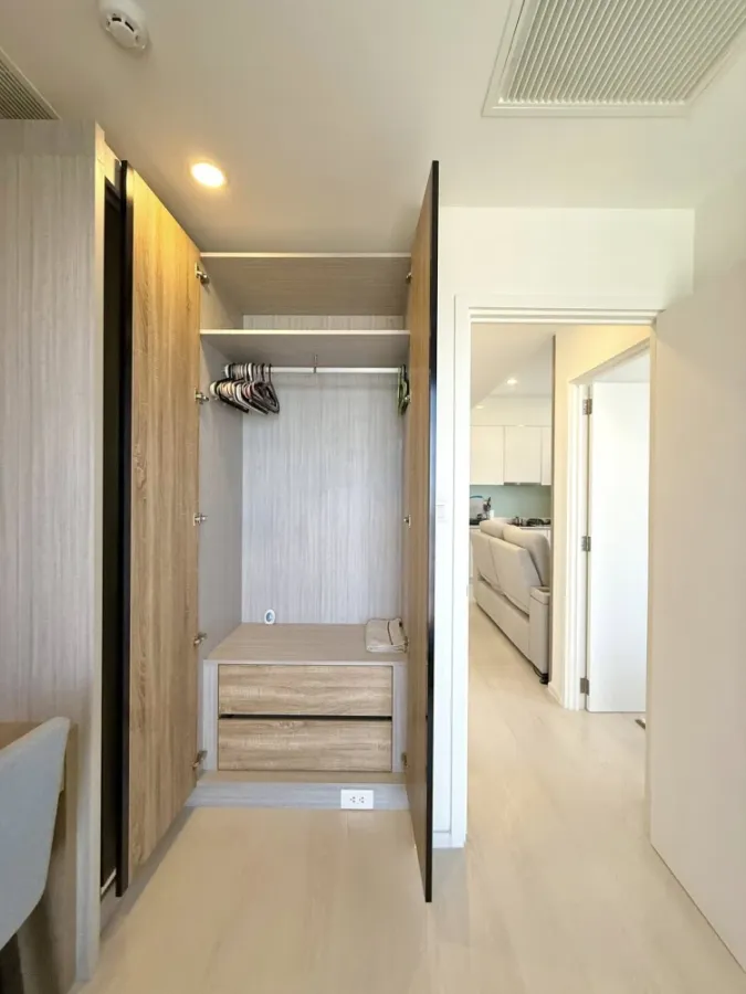 For sale or rent: Mazarine Ratchayothin, corner room with privacy, good location, lots of usable space. Reserve now!