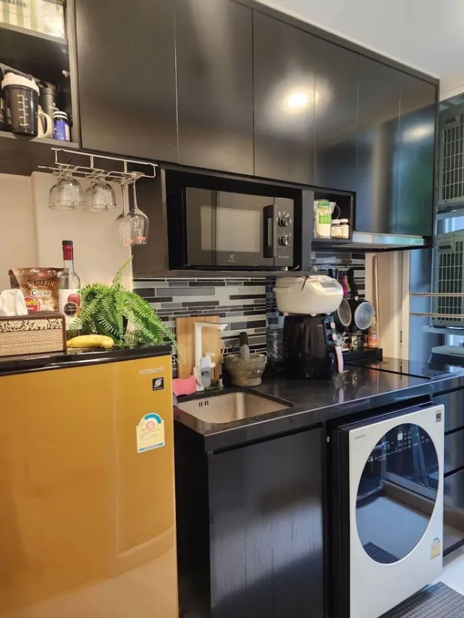 For sale, for rent: Chateau In Town at Charansanitwong 96/2, 2nd floor, spacious, beautifully decorated, suitable for living, hurry and book now.