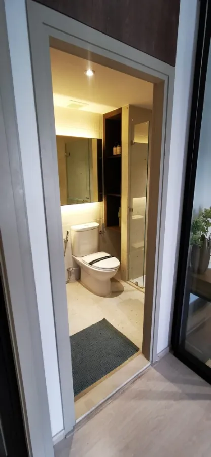 Selling down payment New Cross Khu Khot Station, Building C, 7th floor, garden view, good project, nice to live in. Book now before it slips away.