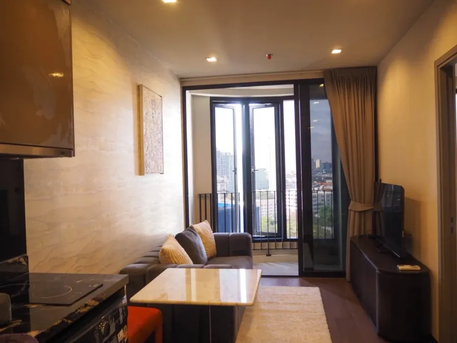 Condo for sale /rent, Ideo Q Victory, fully furnished room. Affordable price! hurry up