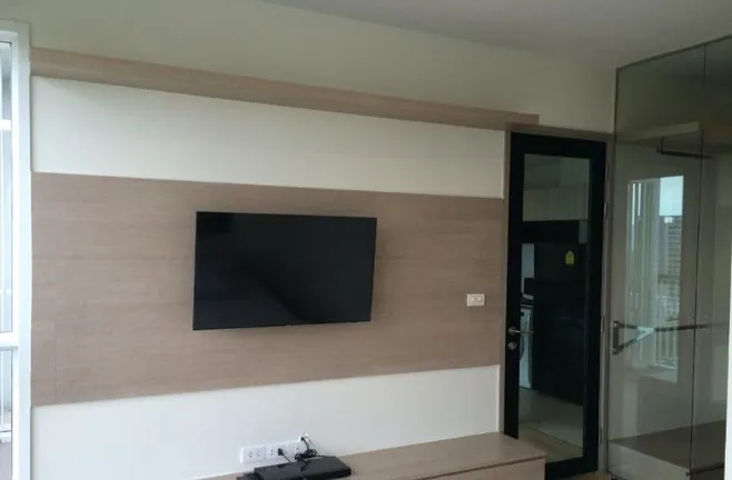 For sale, for rent, HQ Thonglor, 22nd floor, open city view, beautiful room, fully decorated, ready to move in, book now, urgent.