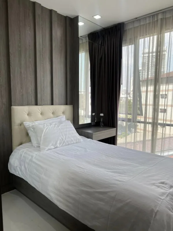 ให้เช่า คอนโด Trapezo Sukhumvit 16 ห้องตกแต่งสวย สไตล์โมเดิร์น Buit-In ทั้งห้อง ไม่จองแล้วจะเสียใจ