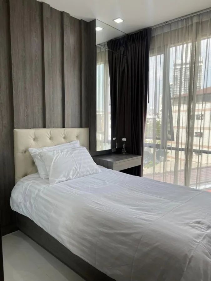 ให้เช่า คอนโด Trapezo Sukhumvit 16 ห้องตกแต่งสวย สไตล์โมเดิร์น Buit-In ทั้งห้อง ไม่จองแล้วจะเสียใจ