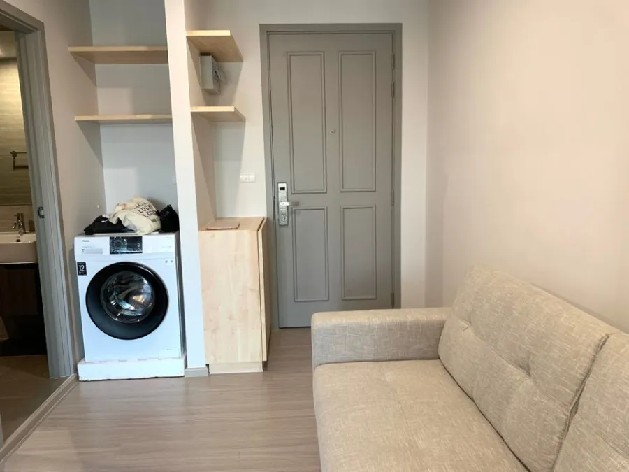 For rent The parkland Charan-pinklao Complete furniture and electrical appliances Got a very beautiful view, don't miss it.