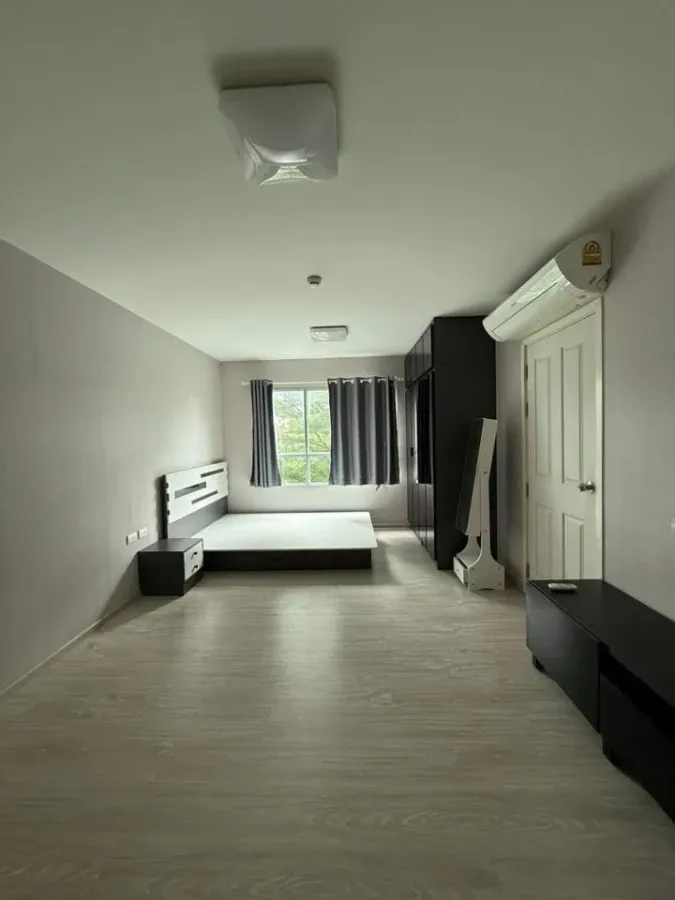 For rent: Aspire Sathorn-Taksin (Brick Zone). Nice room, fully furnished, affordable price. Book now!