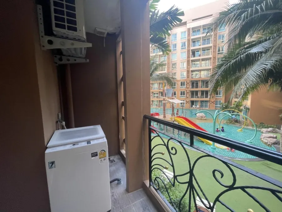 For rent: Atlantis Condo Resort Pattaya (Jomtien), 2 large bedrooms, swimming pool view, very chill, must be arranged.
