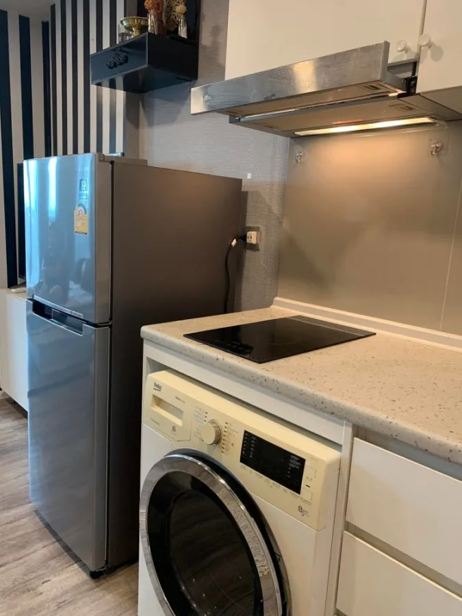 For rent, Atmoz Chaengwattana, separated room Furniture + electrical appliances look good, come at a great price, book now.