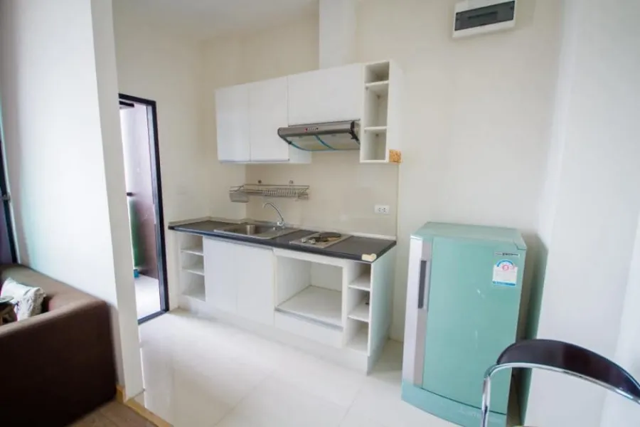 ให้เช่า Astro Condominium ห้องสไตล์โมเดิร์น ติดวอร์อย่างดี เฟอร์ครบ หิ้วกระเป๋าเข้าอยู่ได้เลยจ้า