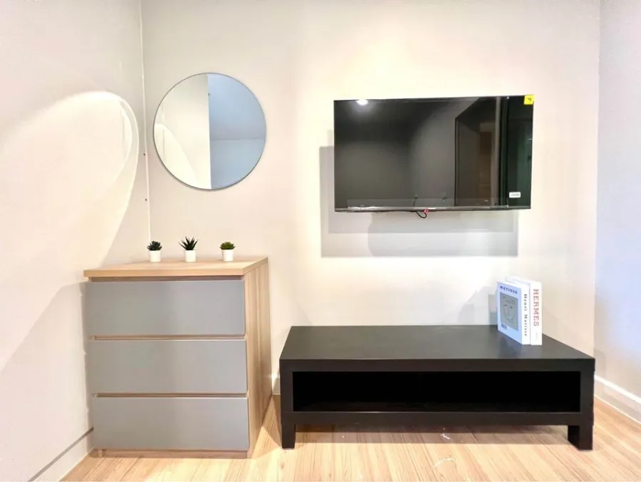 For rent, Metro Sky Wutthakat, 16th floor, STUDIO room, comes with good furniture. Nicely decorated. Book now.