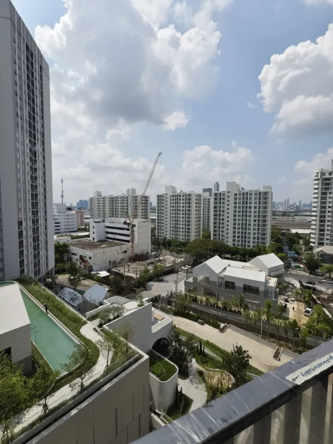 Selling down payment for COBE Ratchada Rama 9, 2 bedrooms, 2 bathrooms, spacious living area, great location, convenient transportation. Book now!