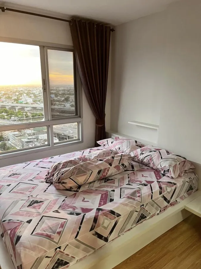 For rent, The Trust Residence Pinklao, 25th floor, city view, super beautiful, fully furnished, cheap and good. Book now.