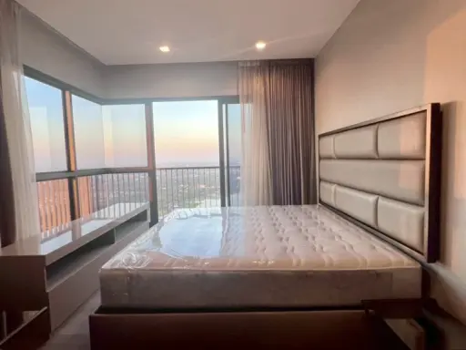 Selling The Politan Aqua, 2 bedrooms, corner unit, with Chao Phraya River view. Book now! images
