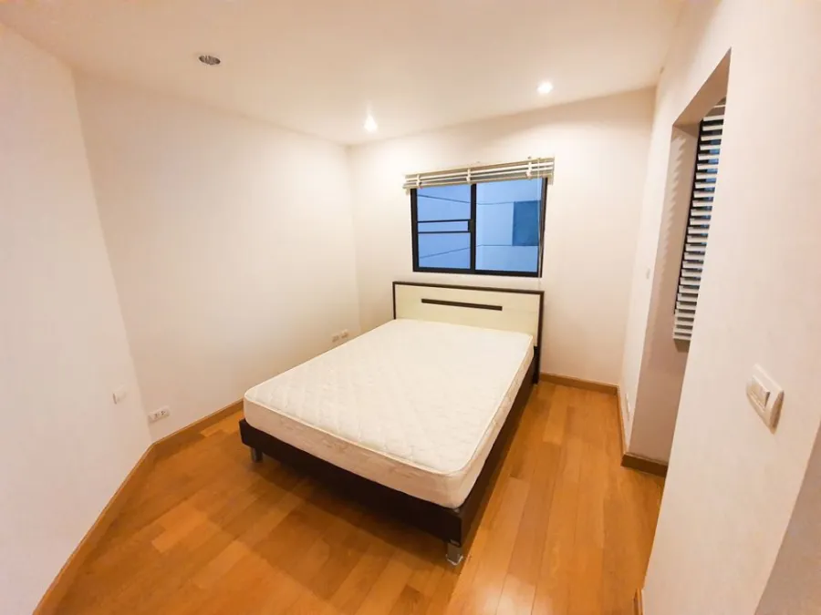 For rent, Sathorn Gardens, 2 bedrooms, 2 bathrooms, fully furnished, hurry to become the owner !!