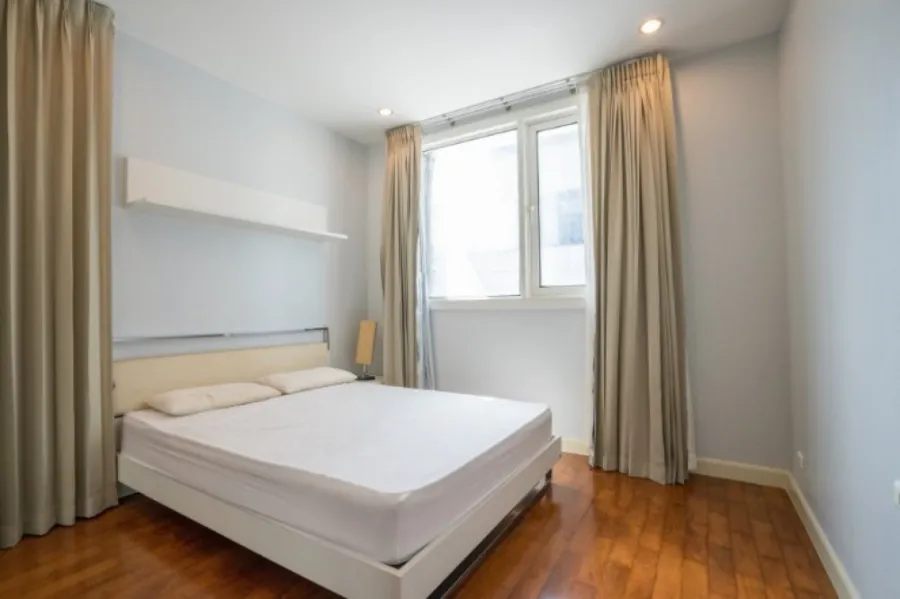 For Sale Siri Residence Sukhumvit 24, beautiful room, good condition, beautiful view, can't miss it, don't wait.