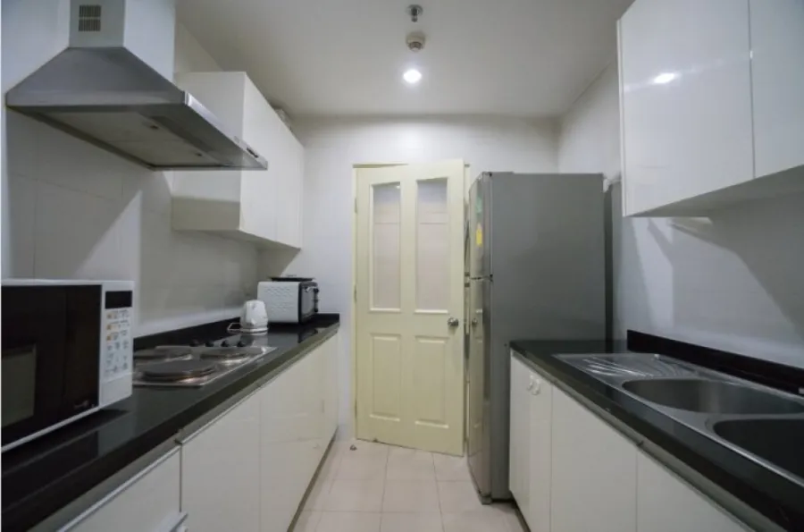 For Sale Siri Residence Sukhumvit 24, beautiful room, good condition, beautiful view, can't miss it, don't wait.
