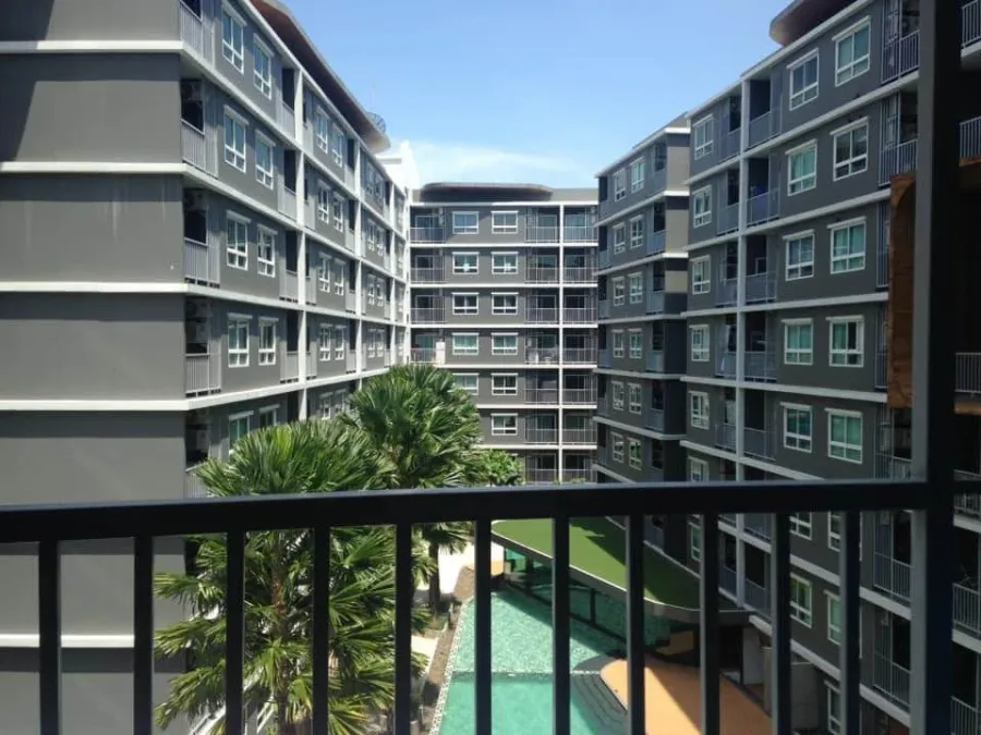 For rent: The Trust Condo, Amata-Chonburi, Building C, 5th floor, corner room, just bring your bag and move in. Hurry and reserve now!