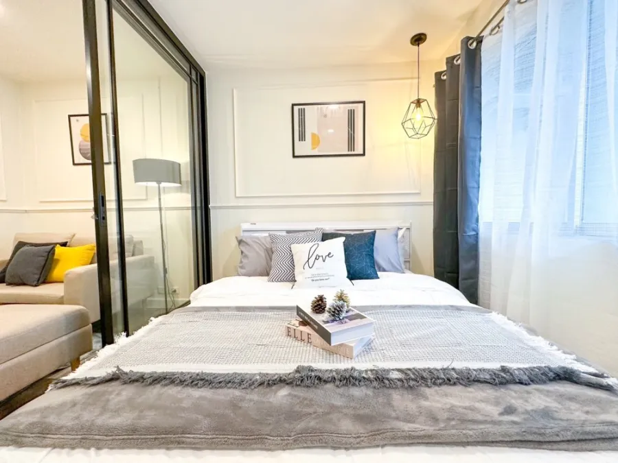 For sale: Ratchada Prestige Lat Phrao 48, 7th floor, swimming pool view. The room is well decorated, lots of extras, don't make a big mistake when boo