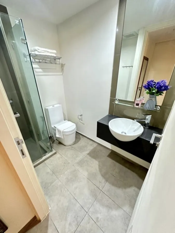 Condo for sale, Unixx South Pattaya (South Pattaya), decorated with built-ins, high floor, sea view, reserve first, own first.