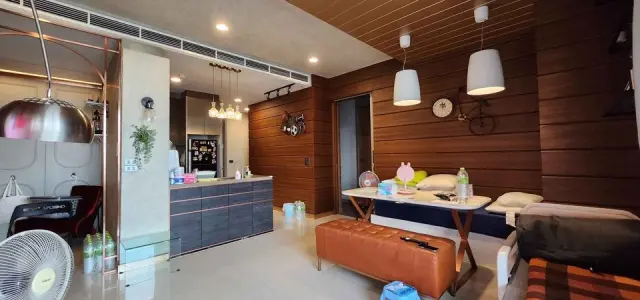 ขาย คอนโด เอ็ม สีลม พื้นที่ใช้สอยเยอะมาก มี 2 ห้องนอน 2 ห้องน้ำ เลี้ยงสัตว์ได้ด้วย รีบจองก่อนพลาด images
