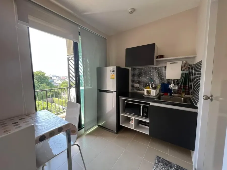 For rent: Lesto Sukhumvit 113, 1 bedroom, 1 bathroom. Fully furnished and equipped. Just bring your bags and move in!