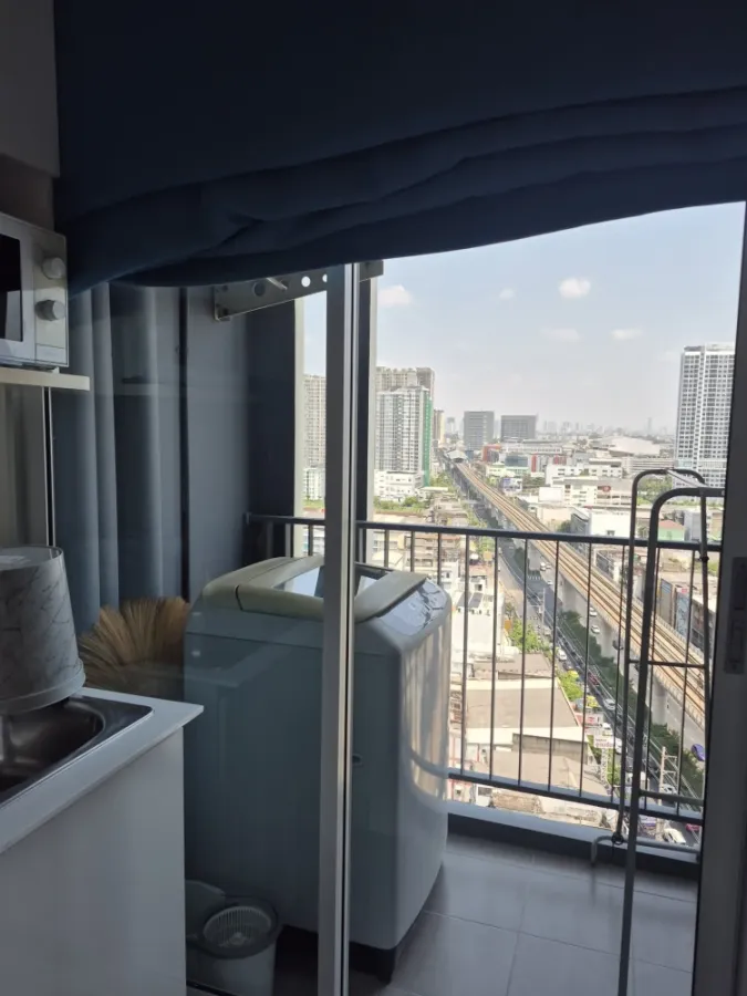 Selling The Prodigy Phetkasem 62, fully furnished and ready to move in. This is the perfect condo for your first purchase!