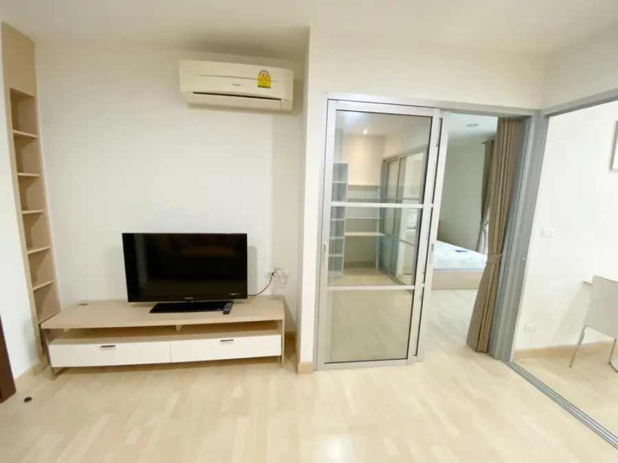 Condo for rent, Rhythm Ratchada, corner room, ready to move in, convenient travel, near MRT Ratchadaphisek.