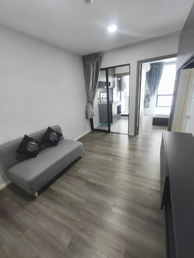 For rent: Notting Hill Jatujak Interchange, 7th floor. Nice, fully furnished unit. Book now!
