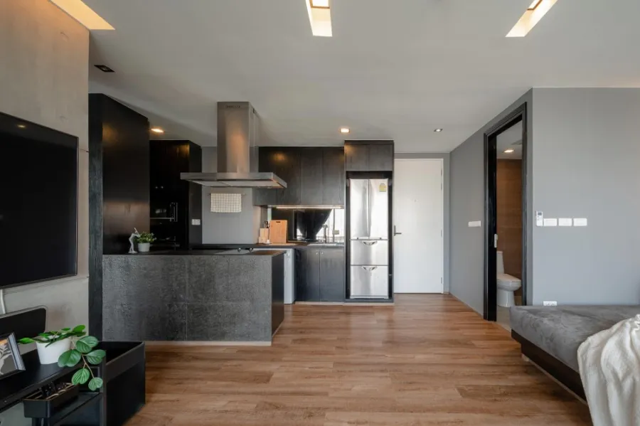 ขาย คอนโด D65 Condominium ชั้น 5 ห้องกว้าง หรูหรา มาพร้อม walk in closet ดีสุดๆ ไม่จองพลาดมาก