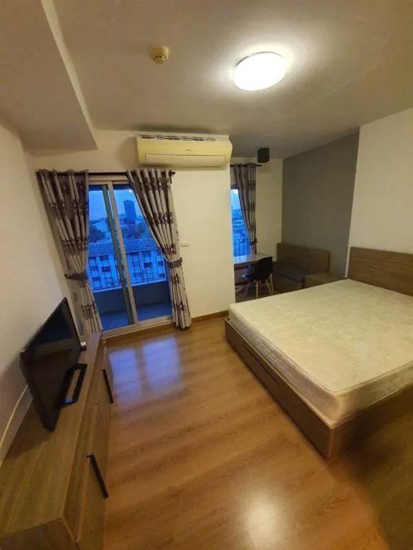 For rent or sale Chapter One the Campus Kaset, the room is very spacious, plus it is a corner room.
