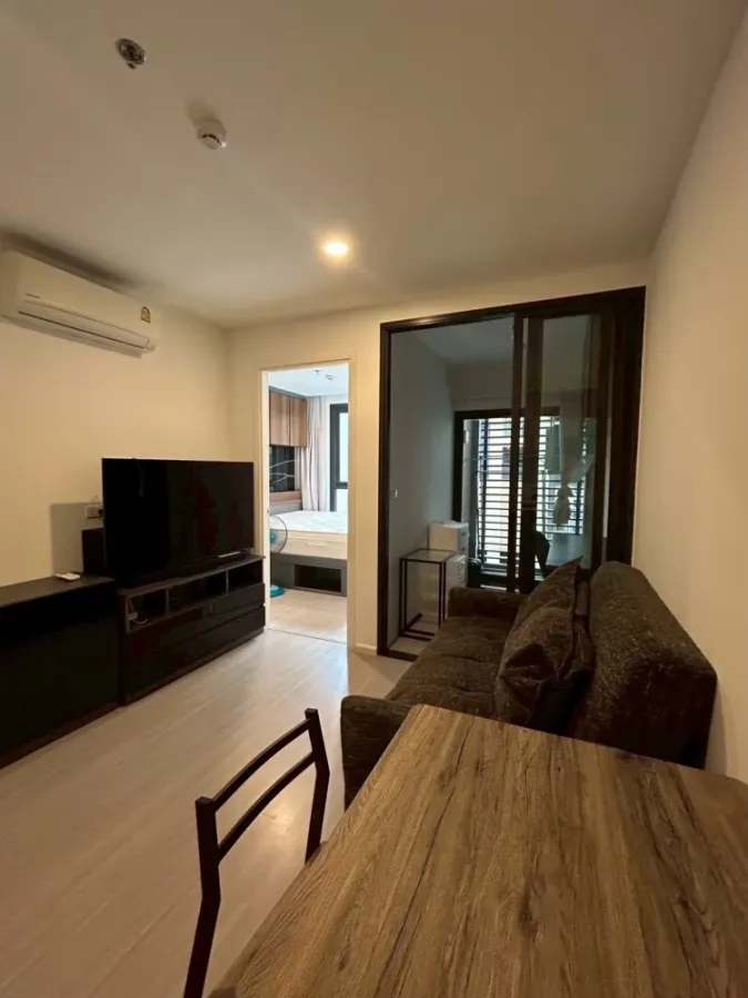 For sale/rent: Denim Condo, Chatuchak. Warm and inviting atmosphere. Buy/Reserve now!!