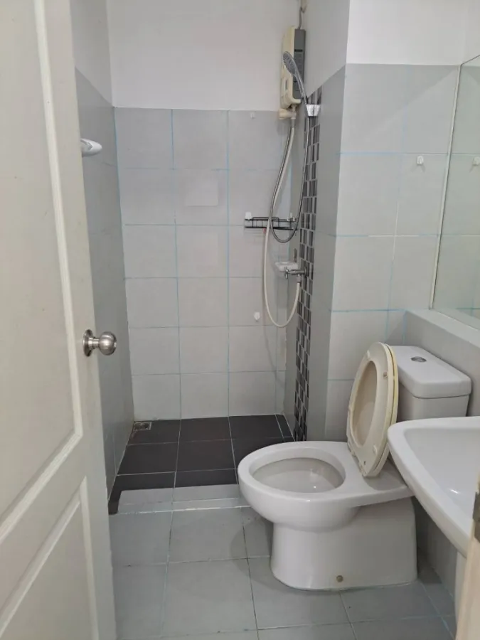 For rent, 624 Condolette Ladprao, complete with electrical appliances, low price, comfortable, do not miss a reservation.