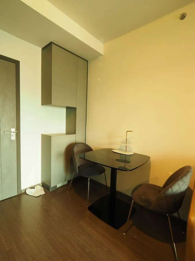For rent, Ideo Sukhumvit 93, 14th floor room, well built-in throughout the room. Comes with a bathtub, so great, don't miss it.