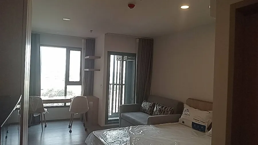 For rent: Aspire Sukhumvit - Rama 4, 8th floor, fully furnished. Book now!
