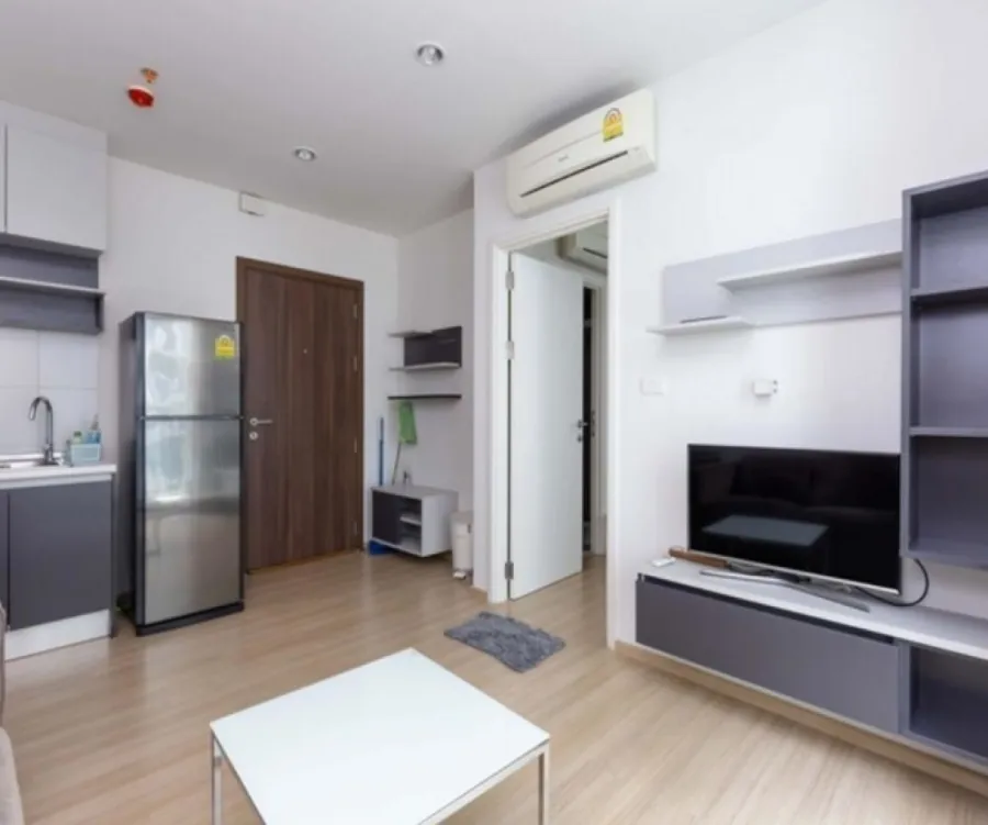 For rent The Base Chaengwattana, very beautiful room, next to the war super soft mattress This room is extremely rare, don't miss it.
