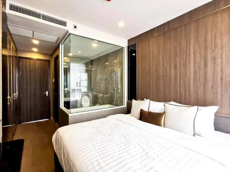 Sell at a loss !! Condo Ashton Asoke 2 bedrooms, 2 bathrooms, 16th floor, fully furnished, ready to move in, special price !! You can't miss it !!