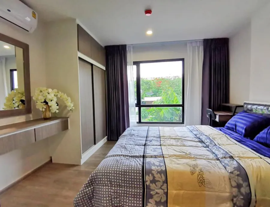 Condo for rent, Reach Phahon Yothin 52, airy view, fully furnished and electrical appliances. Ready to carry the bag in.