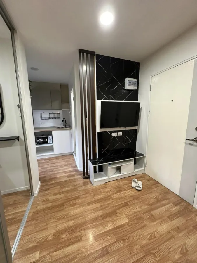 Condo for rent, Lumpini Nawamin Sri Burapha, separate glass partitioned room. Decorated beautifully and livable You can't miss it.
