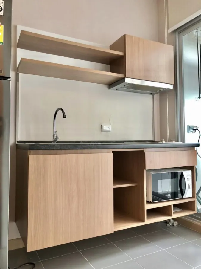 Sell and rent The Tempo Grand Sathorn-Wutthakat, pool view complete electrical appliances Carry the bag in.
