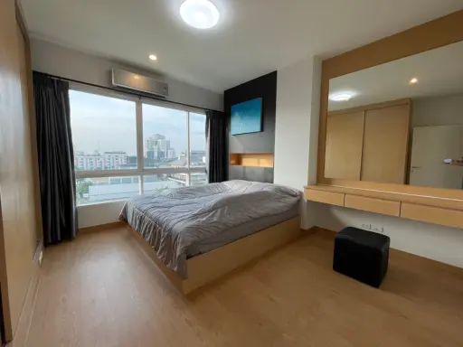 Sell, rent, The Wellington Condo, large room, wide open, high ceiling, fully furnished, do not miss it. images